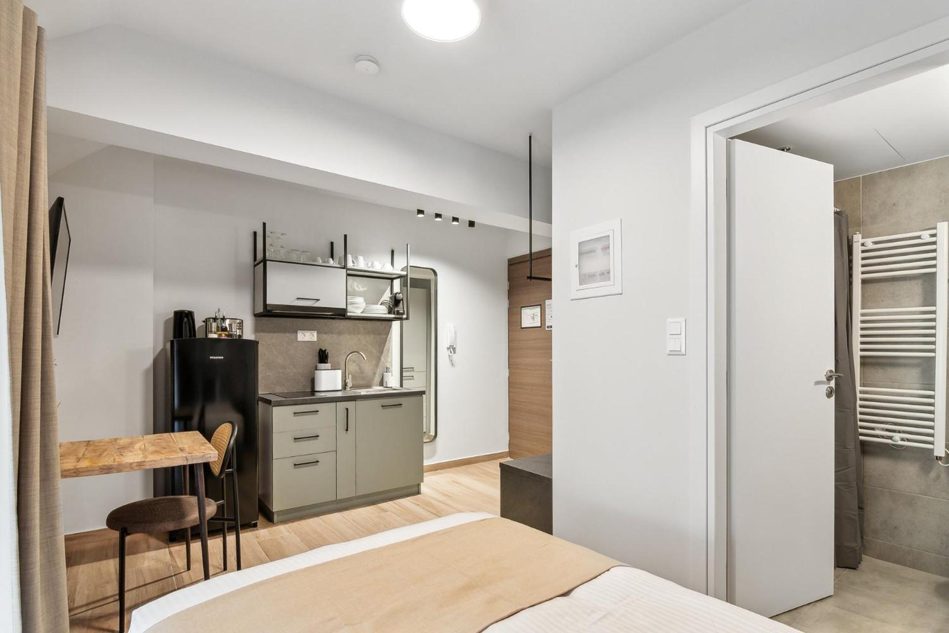 Limehome Athens Solonos City Center Buitenkant foto