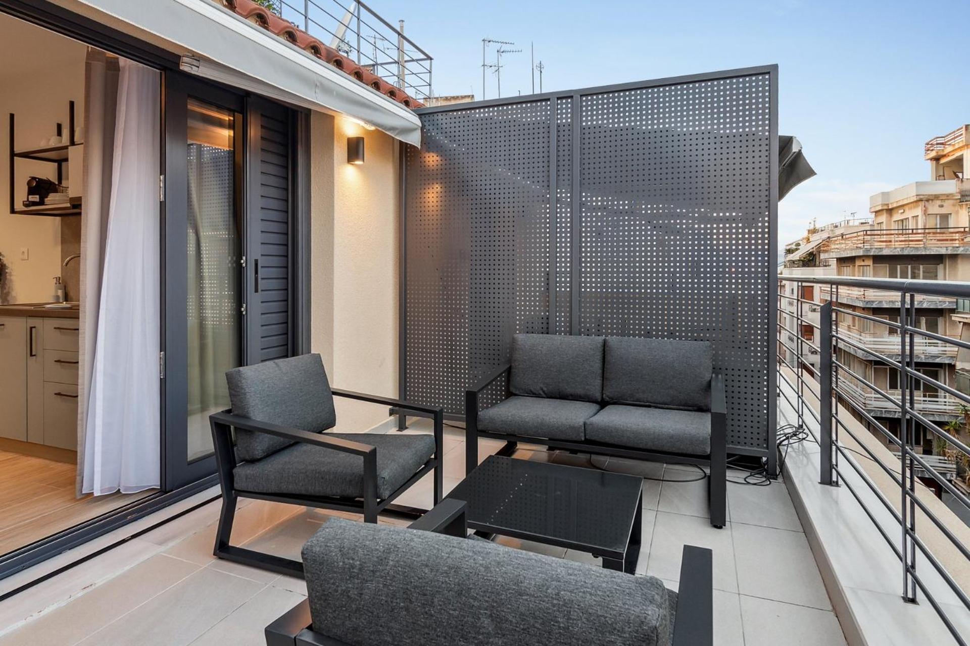 Limehome Athens Solonos City Center Buitenkant foto