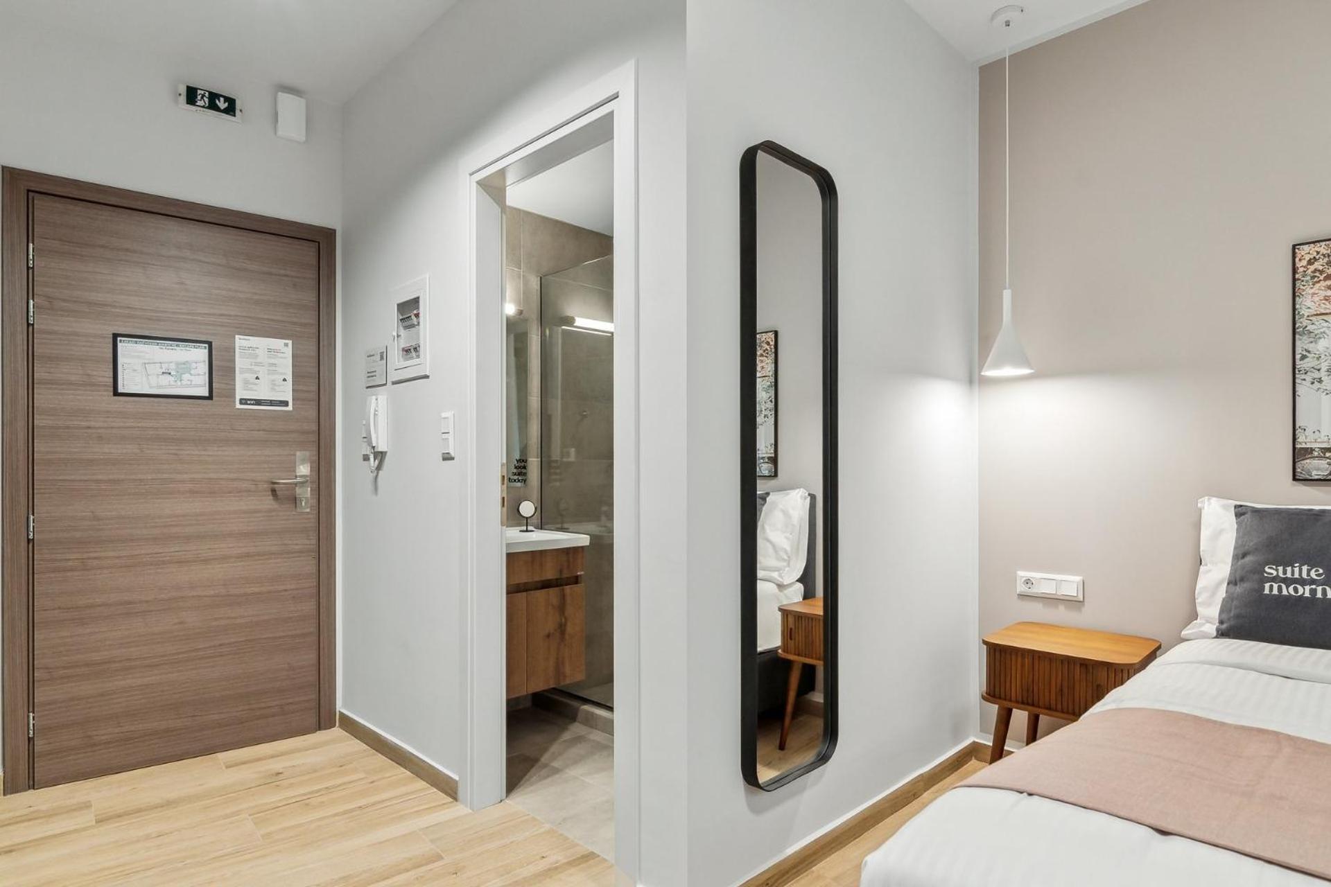 Limehome Athens Solonos City Center Buitenkant foto