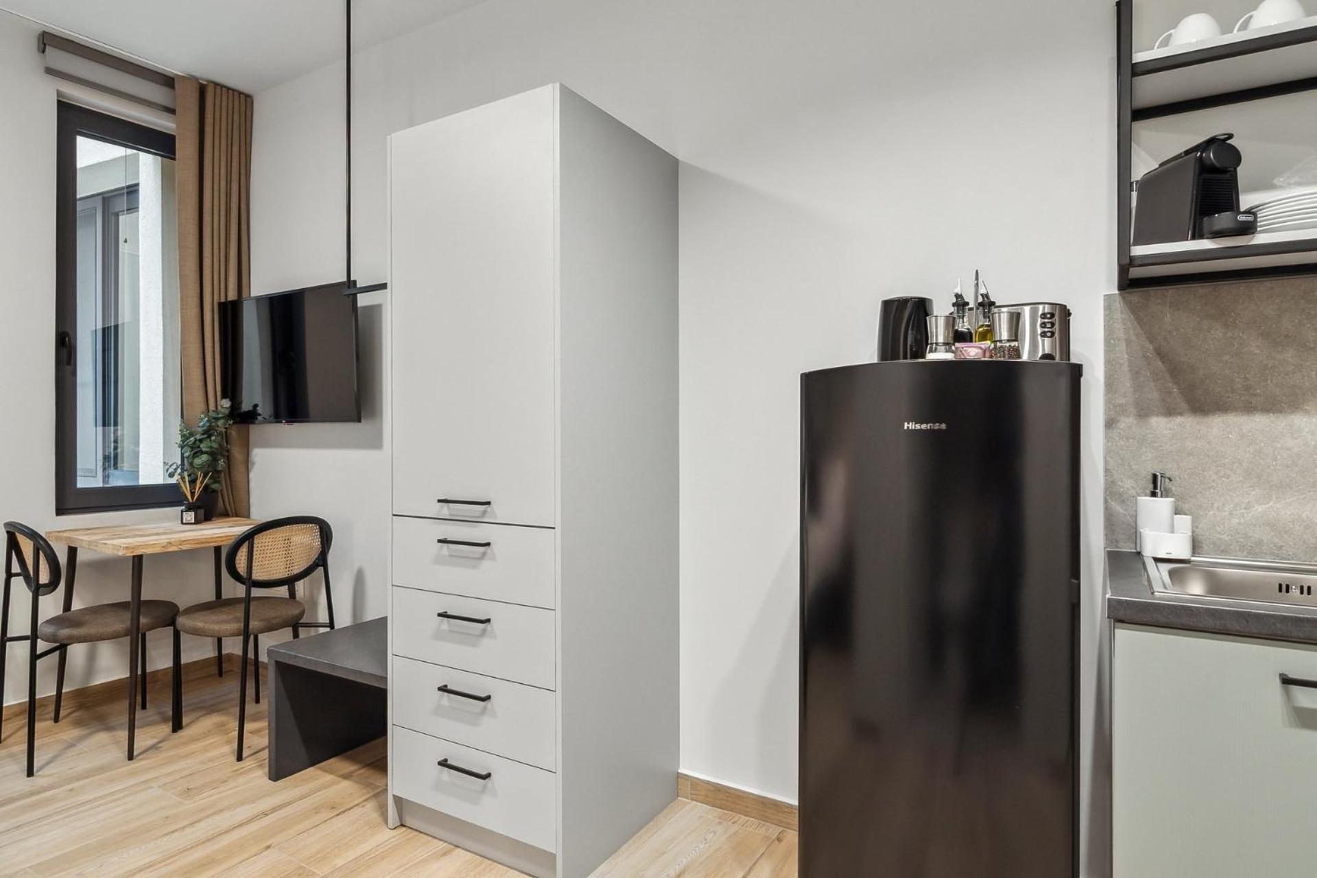 Limehome Athens Solonos City Center Buitenkant foto