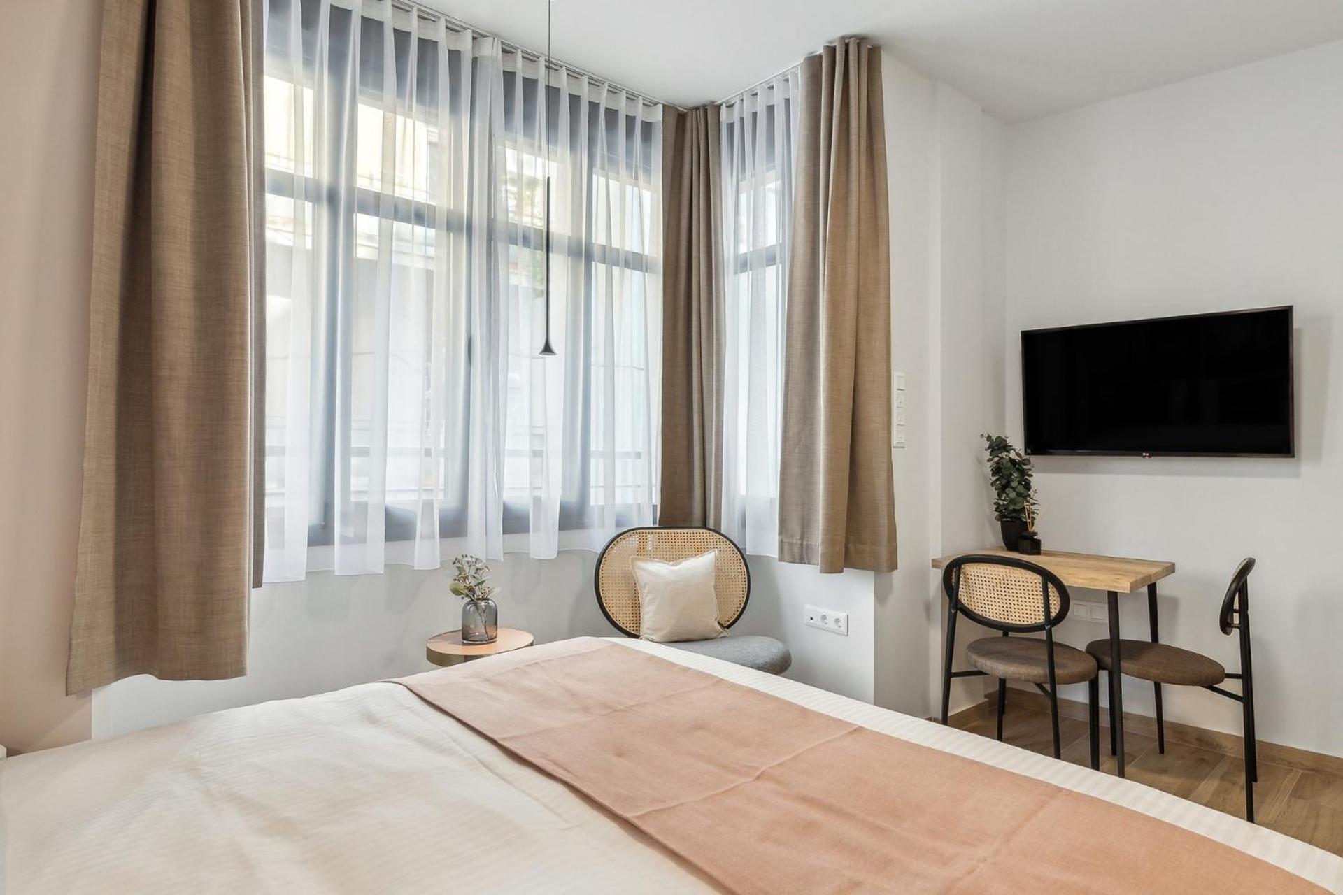 Limehome Athens Solonos City Center Buitenkant foto