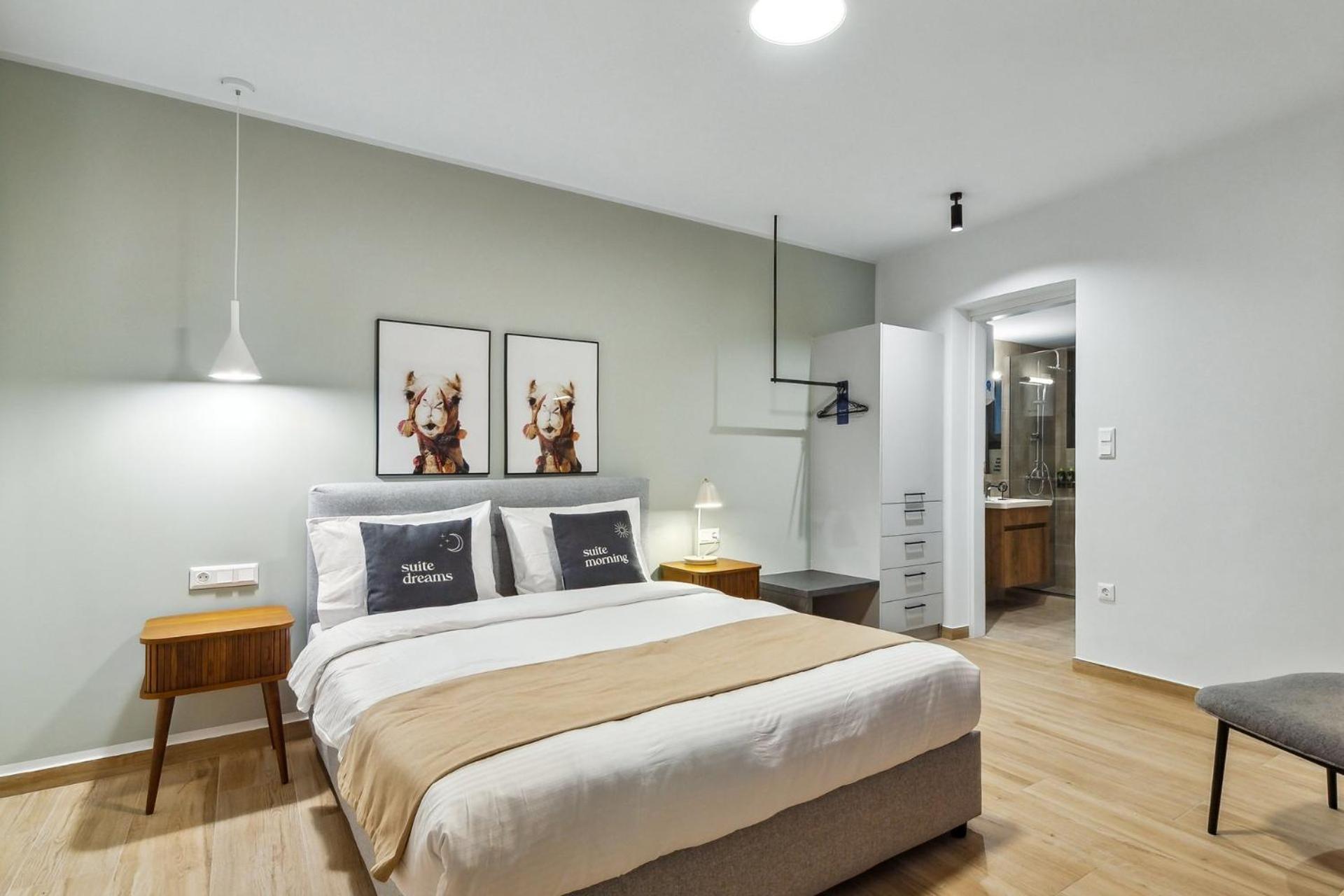 Limehome Athens Solonos City Center Buitenkant foto