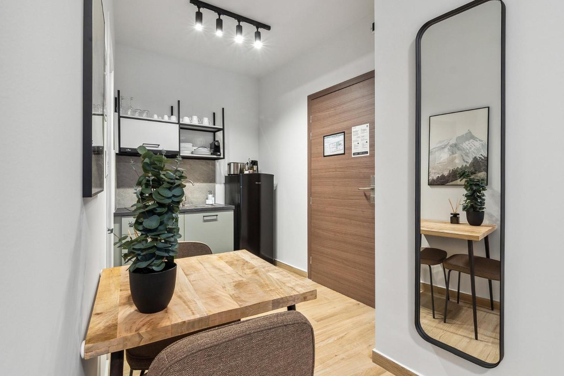 Limehome Athens Solonos City Center Kamer foto
