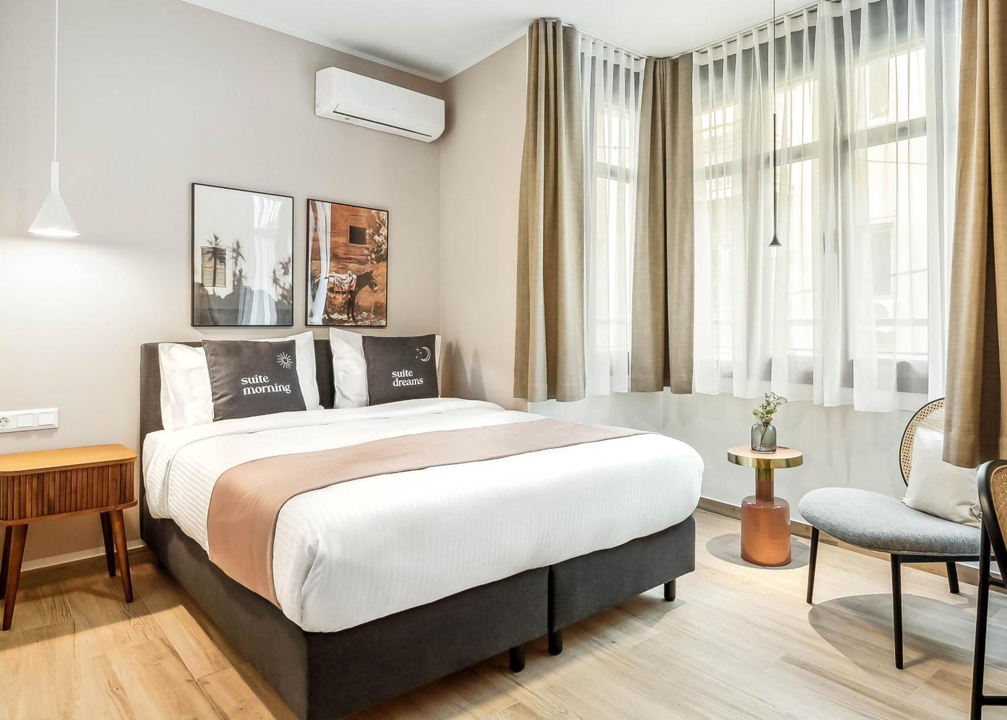 Limehome Athens Solonos City Center Buitenkant foto